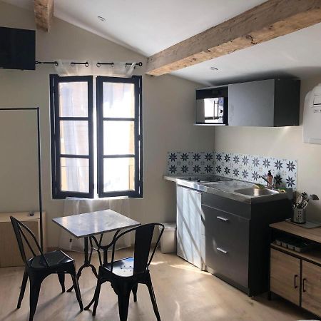 Arles: Studio De La Place ภายนอก รูปภาพ