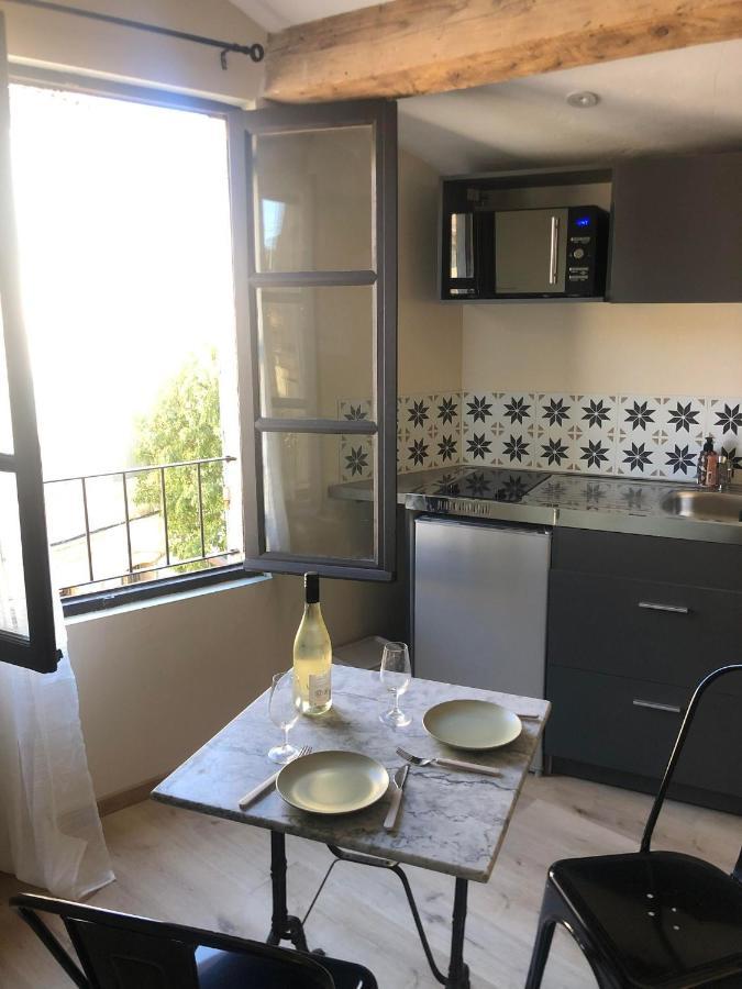 Arles: Studio De La Place ภายนอก รูปภาพ